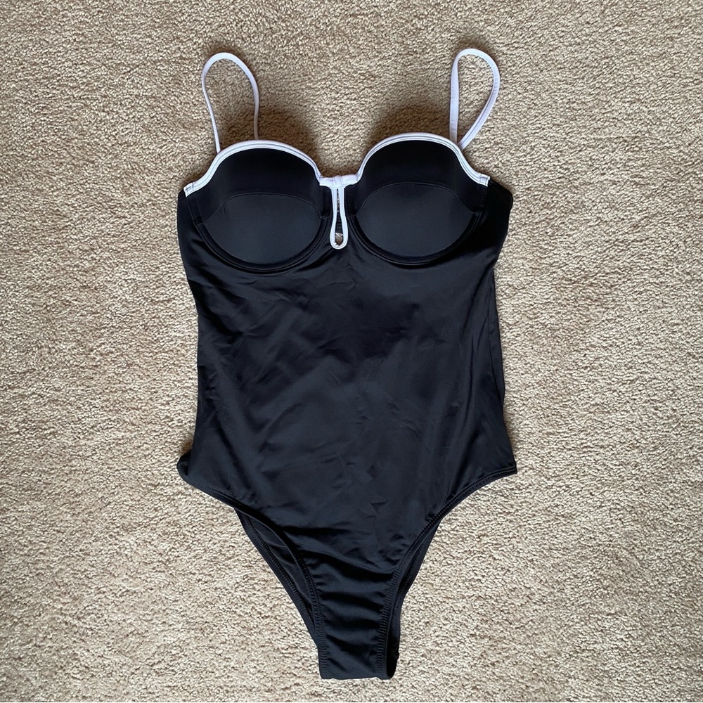 CUPSHE Classic Elegance Ultimate Beauty One-Piece Swimsuit